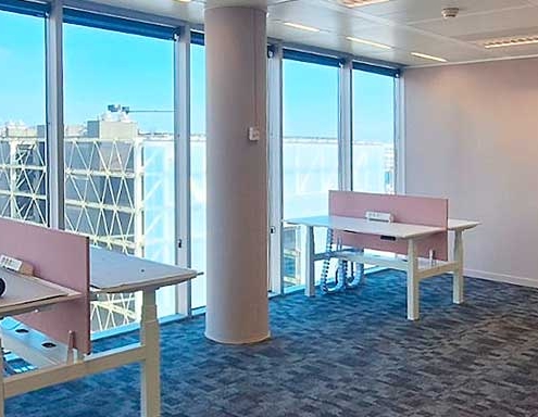 Instalación integral de oficinas con cámaras de seguridad, voz y datos, electricidad y fontanería